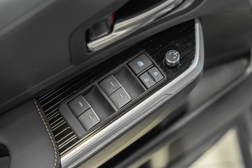 New 2026 Toyota Sienna XLE Woodland Edition AWD/4WD image 44