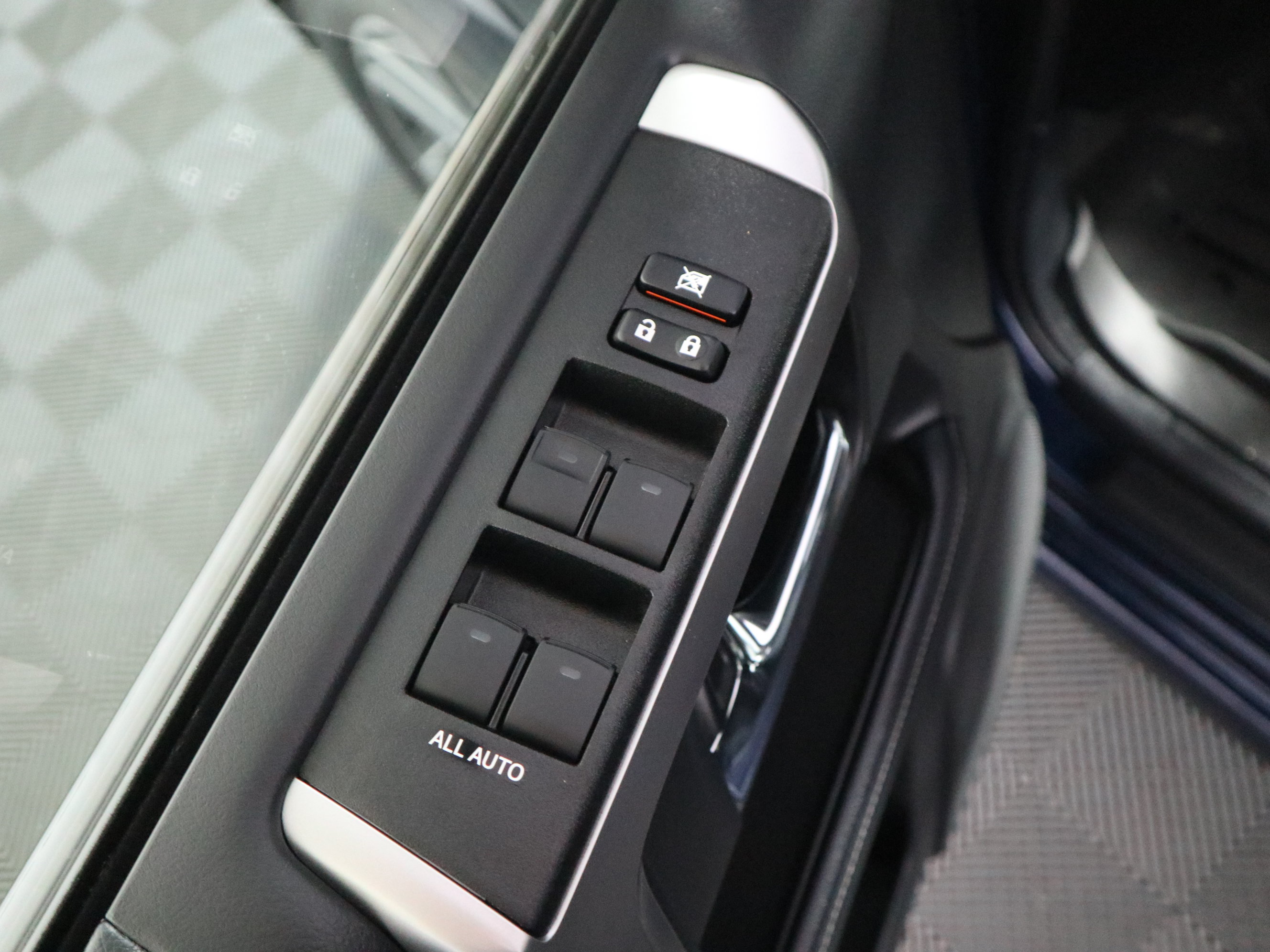 Used 2024 Toyota 4Runner TRD Sport AWD/4WD image 38