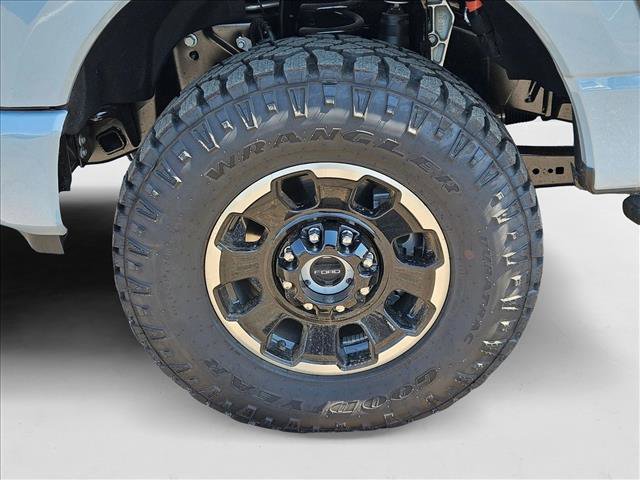 New 2025 Ford F250 Lariat w/ Lariat Ultimate Package image 10