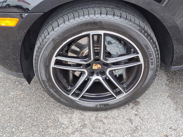 Certified 2020 Porsche Macan S image 11