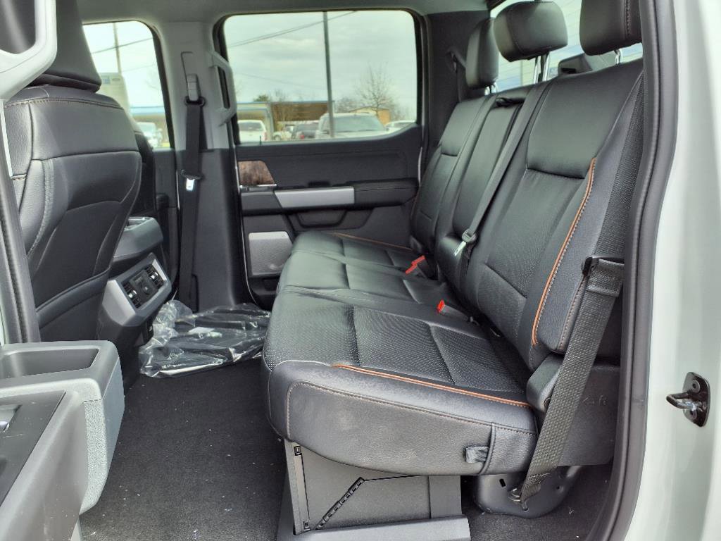 New 2025 Ford F250 Lariat w/ Chrome Package image 9