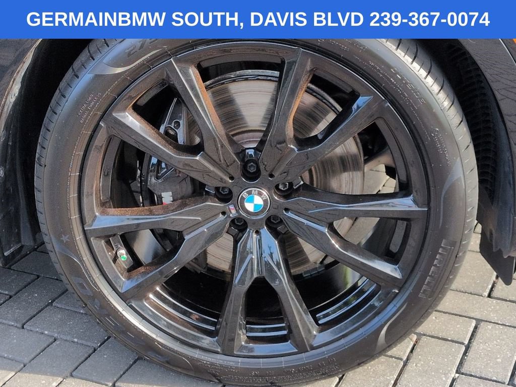 Used 2025 BMW X7 xDrive40i w/ M Sport Package AWD/4WD image 12