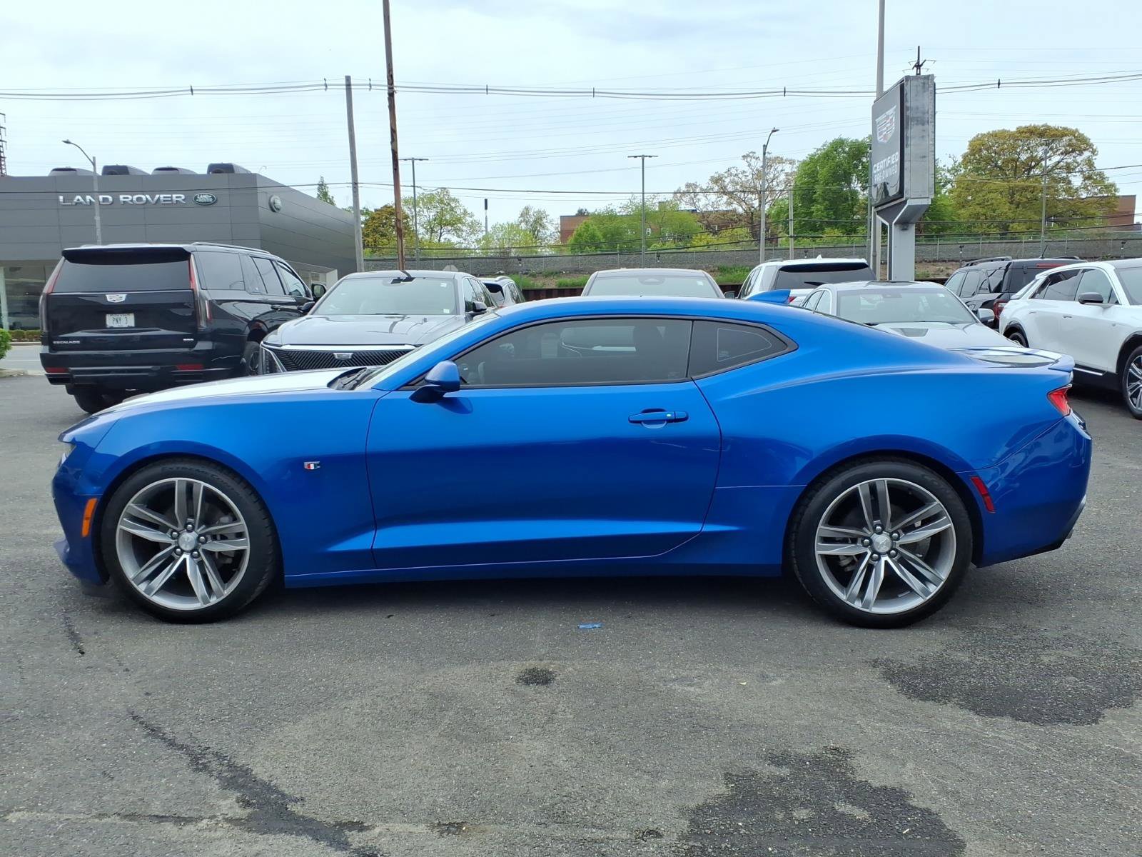 Used 2017 Chevrolet Camaro LT RWD image 8