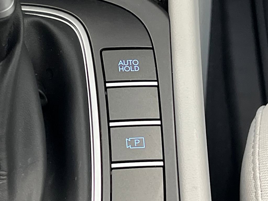 Used 2025 Hyundai Kona SEL FWD image 46