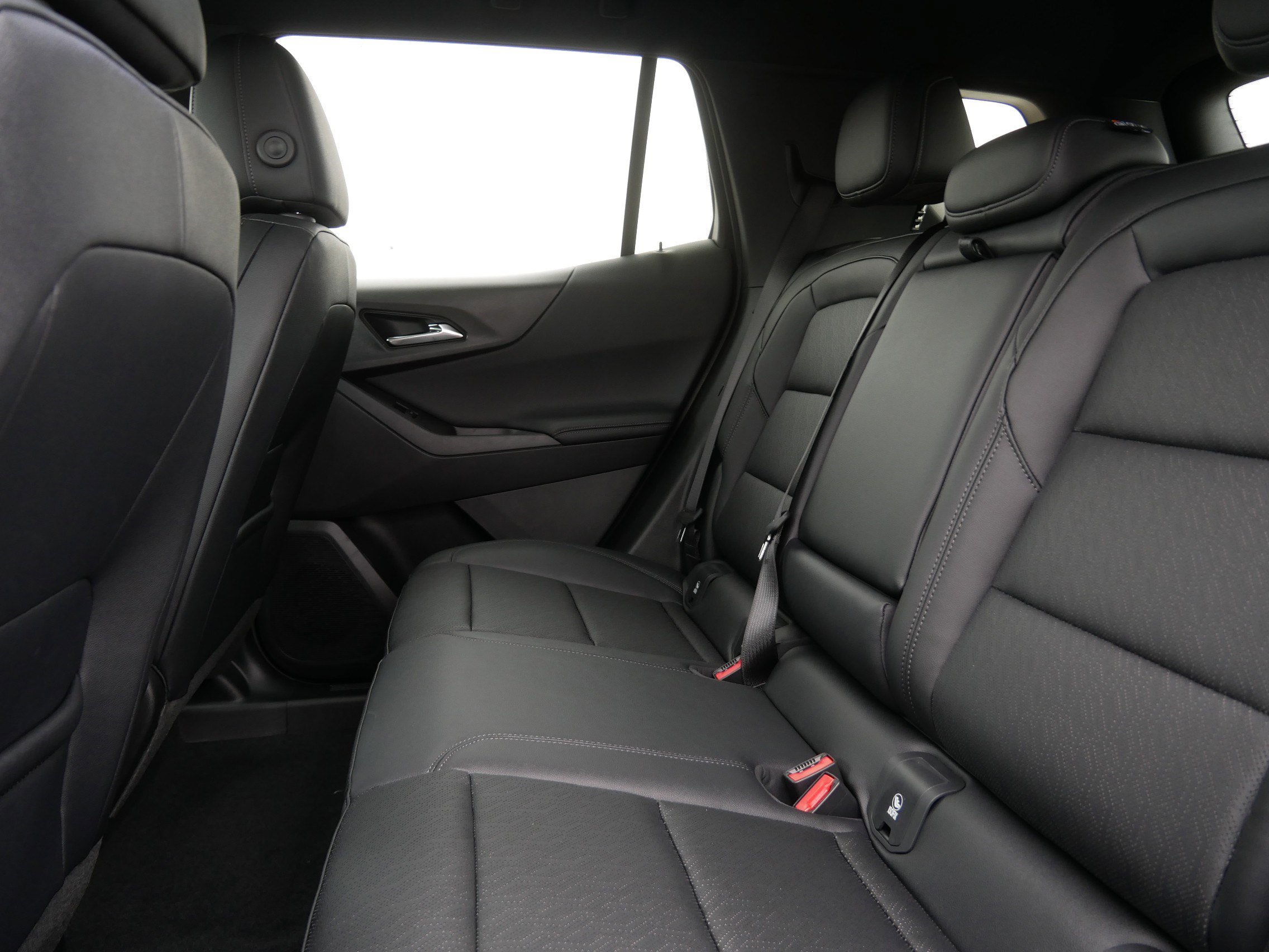 New 2026 Chevrolet Equinox LT w/ Convenience Package II AWD/4WD image 5