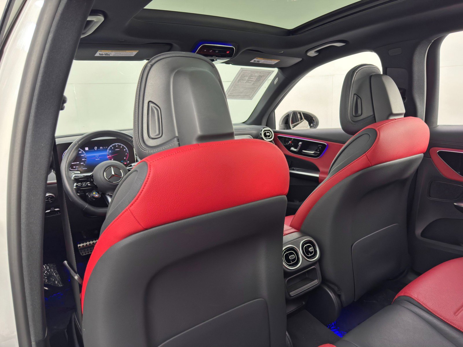 Used 2024 Mercedes-Benz GLC 43 AMG 4MATIC image 43