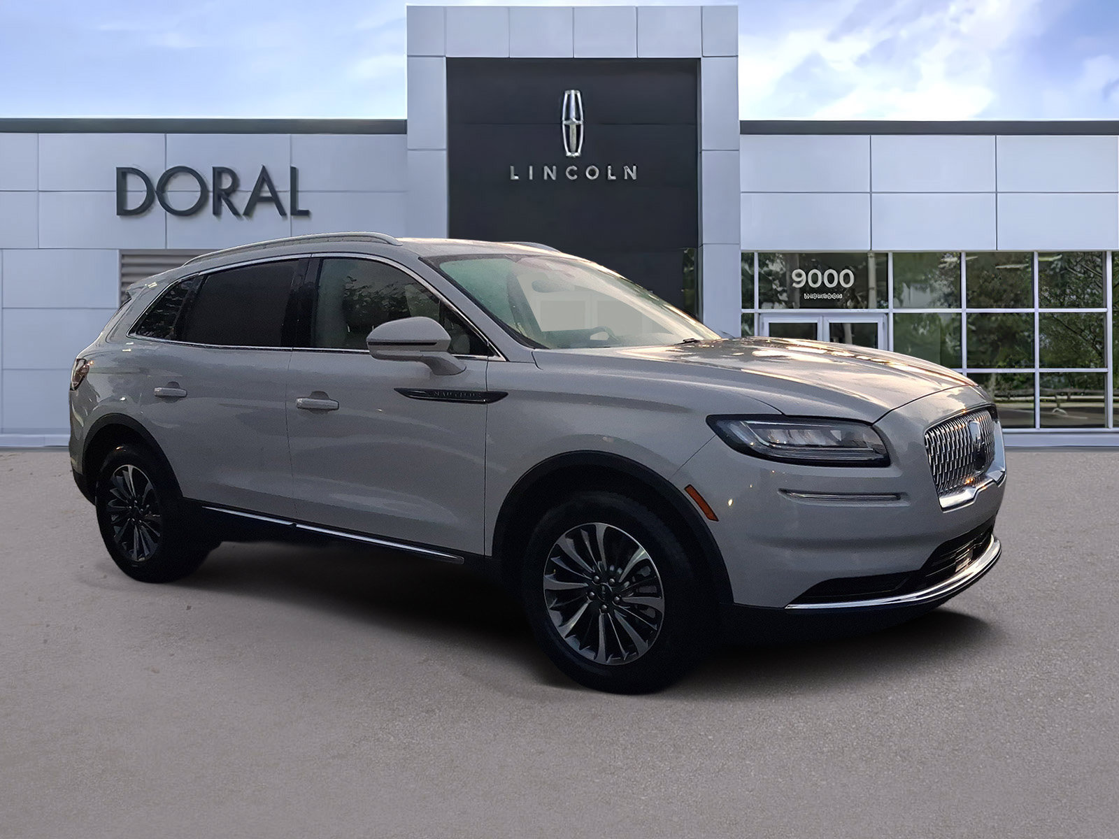 Certified 2023 Lincoln Nautilus FWD image 1