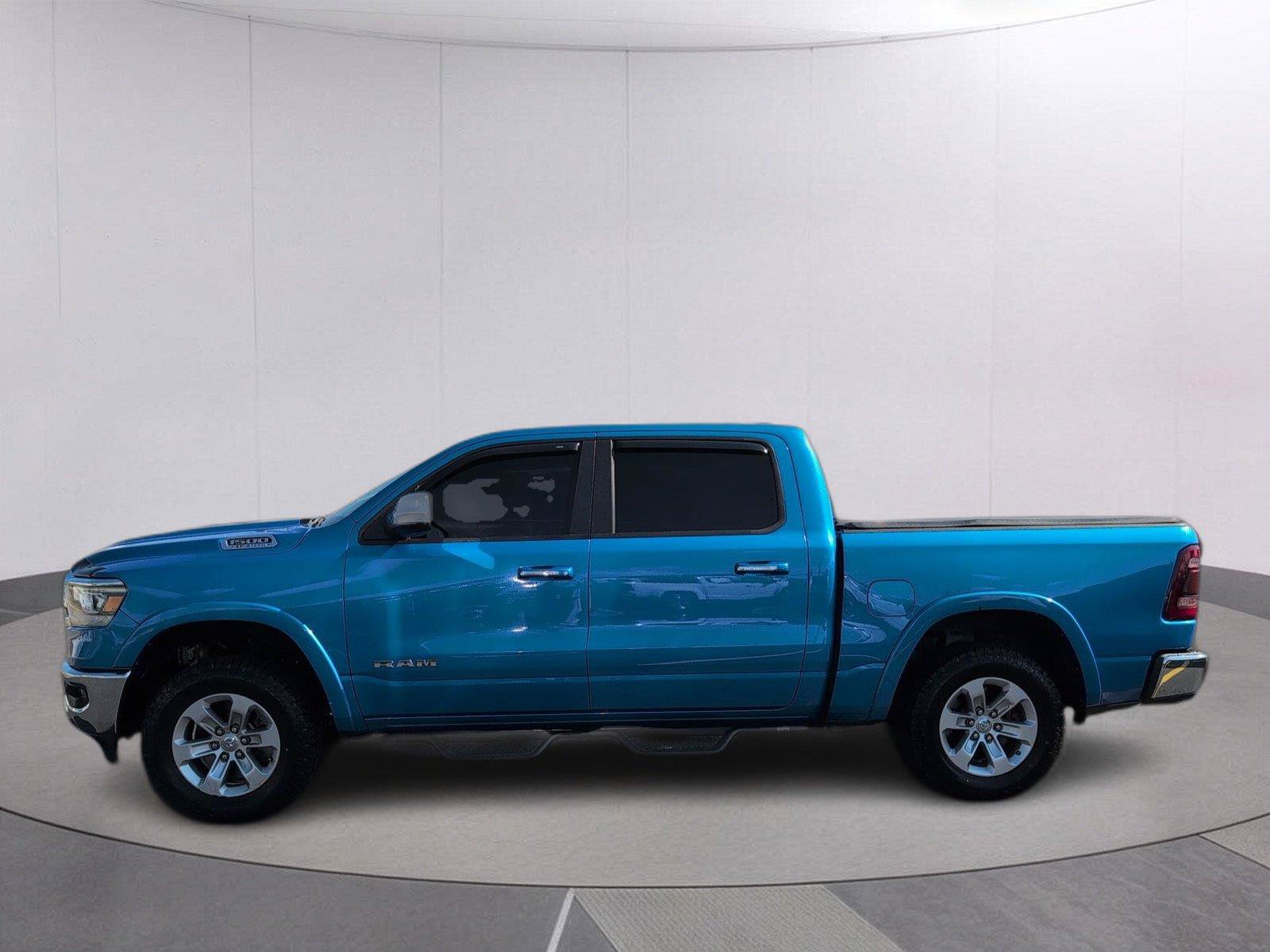 Used 2021 RAM 1500 Laramie AWD/4WD image 2