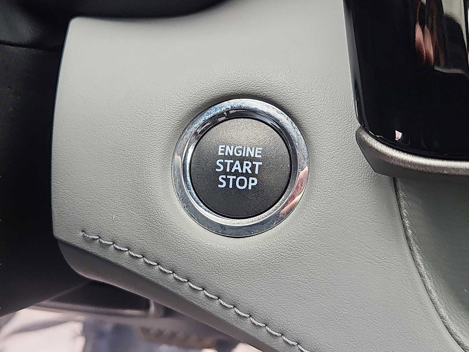 Used 2022 Toyota Highlander XLE AWD/4WD image 23