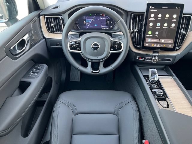 New 2026 Volvo XC60 B5 Plus w/ Protection Package Premier AWD/4WD image 29