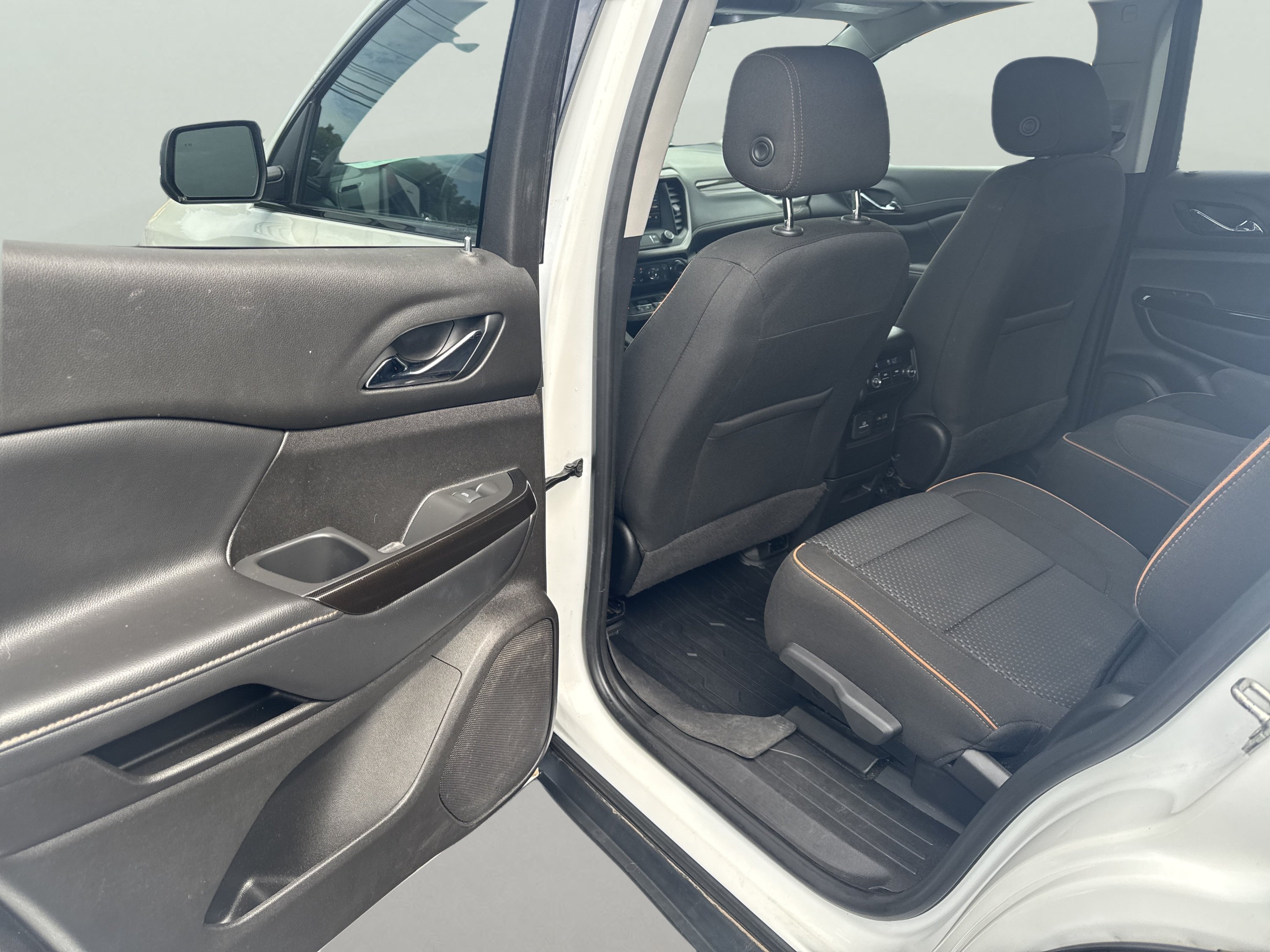Used 2021 GMC Acadia AT4 w/ Trailering Package AWD/4WD image 17