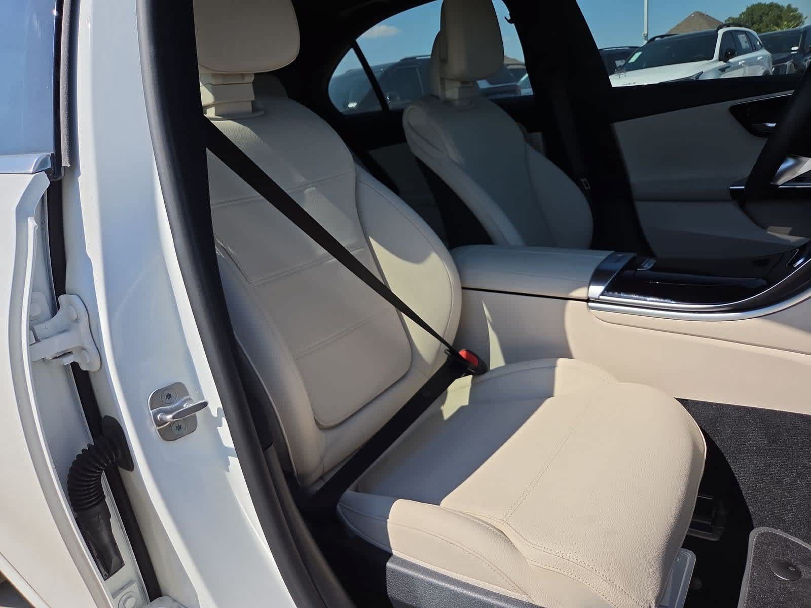 Used 2024 Mercedes-Benz C 300 Sedan image 21