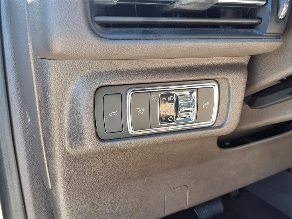 Certified 2021 Lincoln Corsair Standard w/ Premium Package image 22