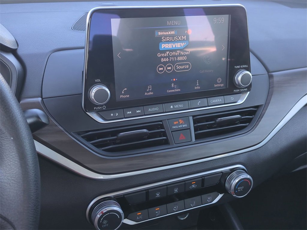 Used 2024 Nissan Altima 2.5 SV image 13