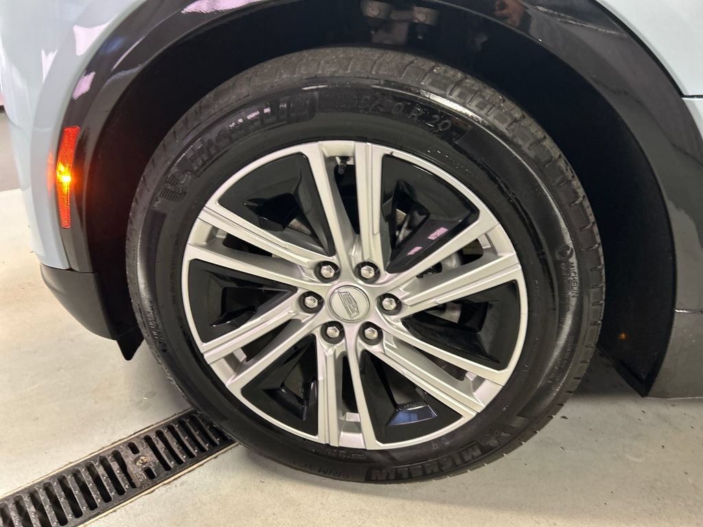 Used 2024 Cadillac Lyriq Tech AWD/4WD image 9