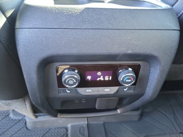 Used 2024 Chevrolet Traverse RS image 17