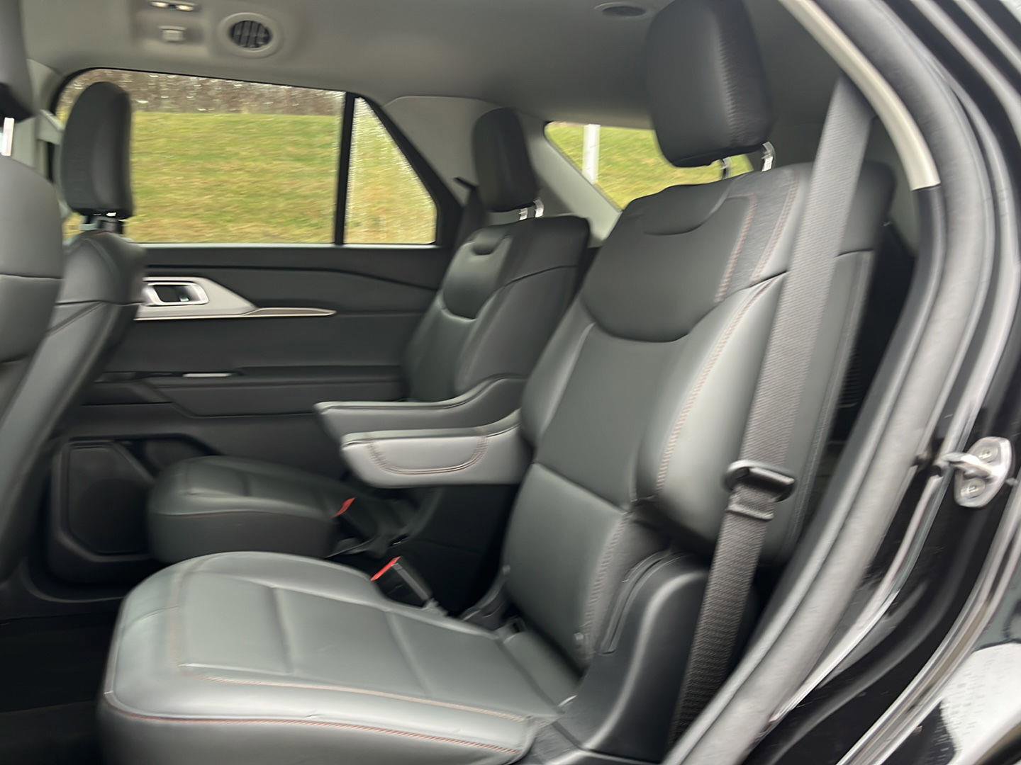 Used 2025 Ford Explorer Active w/ Active Comfort Package image 16