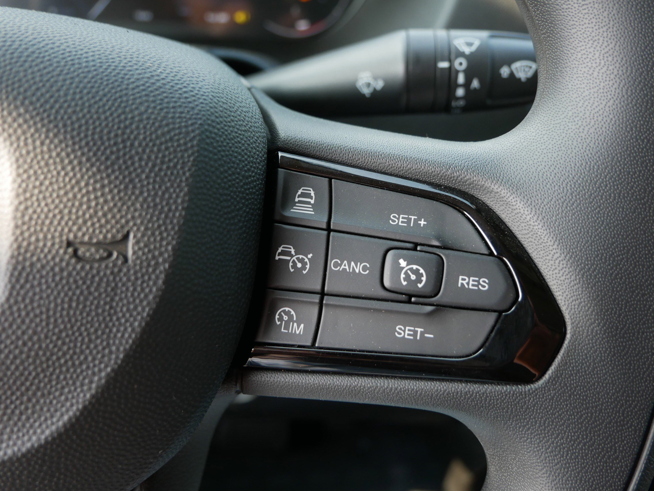 New 2025 RAM ProMaster 3500 w/ Premium Convenience Group image 8