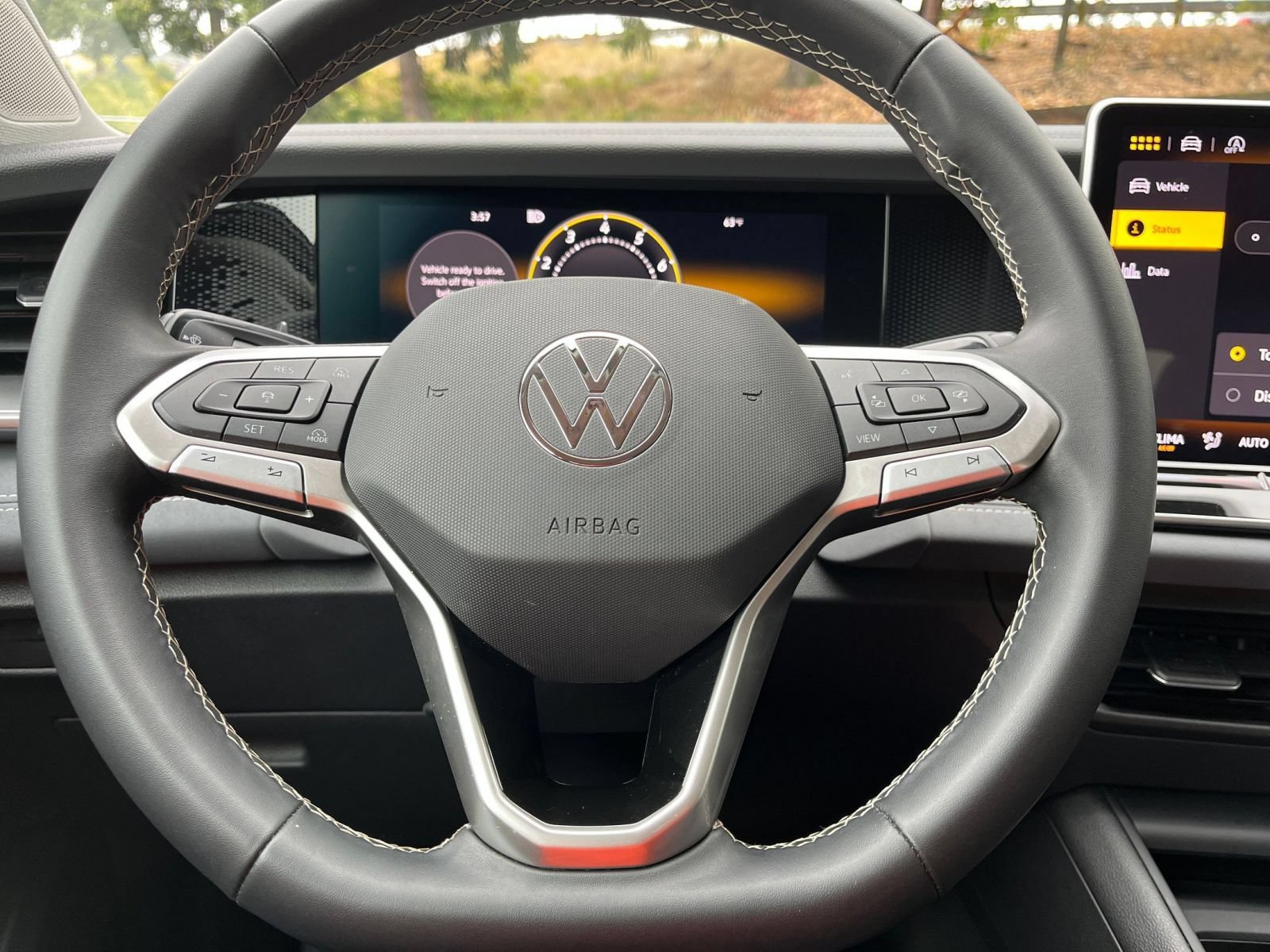 Used 2026 Volkswagen Tiguan SE AWD/4WD image 30