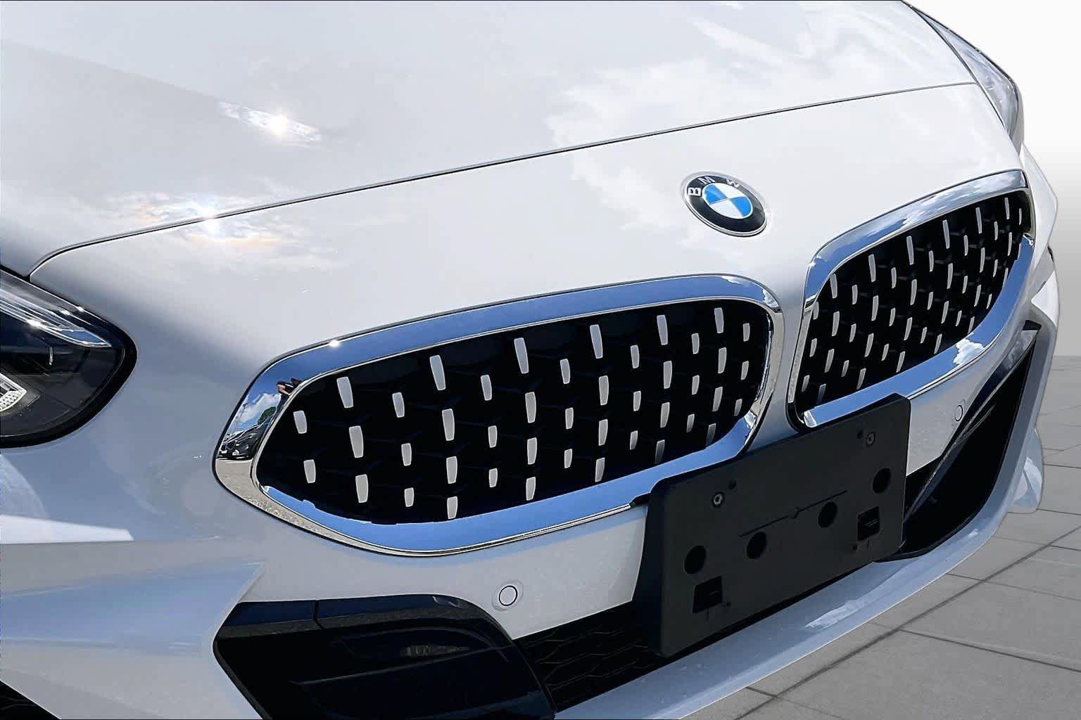 Used 2019 BMW Z4 M40i w/ M Sport Package RWD image 28