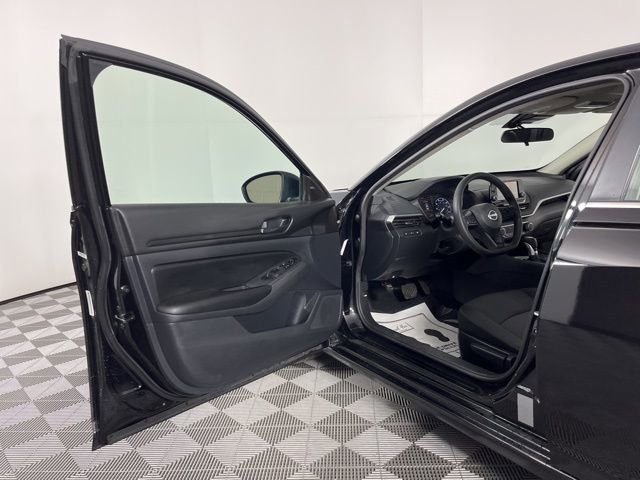Used 2024 Nissan Altima 2.5 S image 17