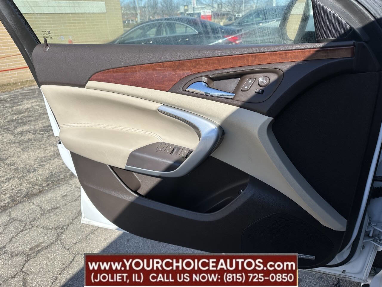 Used 2016 Buick Regal Premium image 12