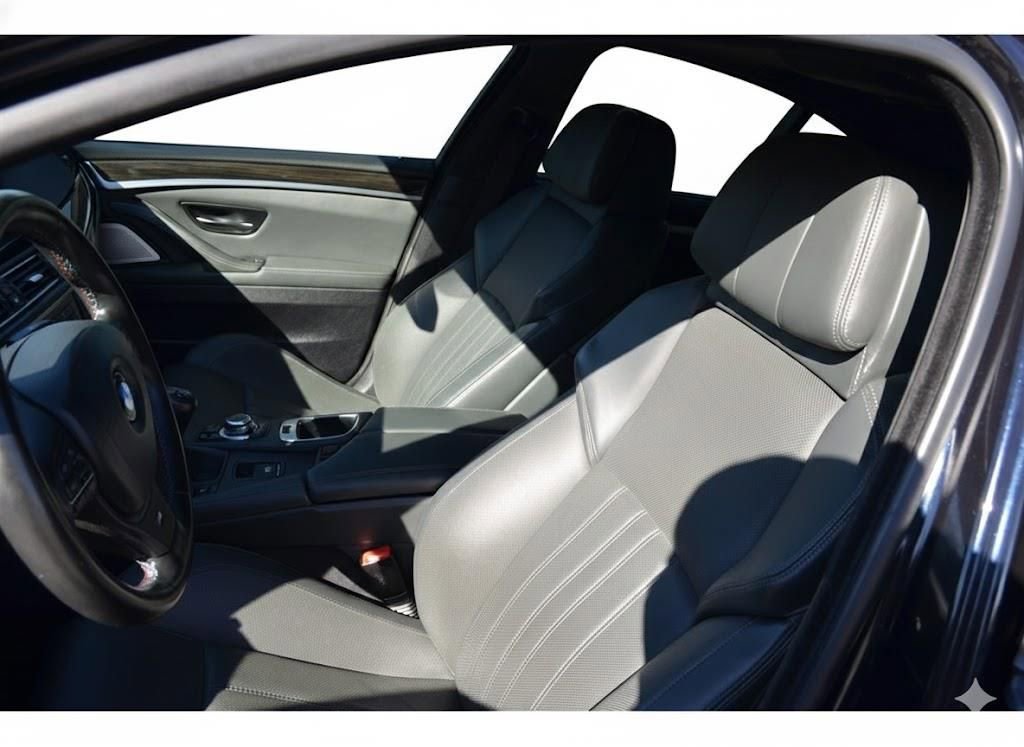 Used 2013 BMW M5 image 10