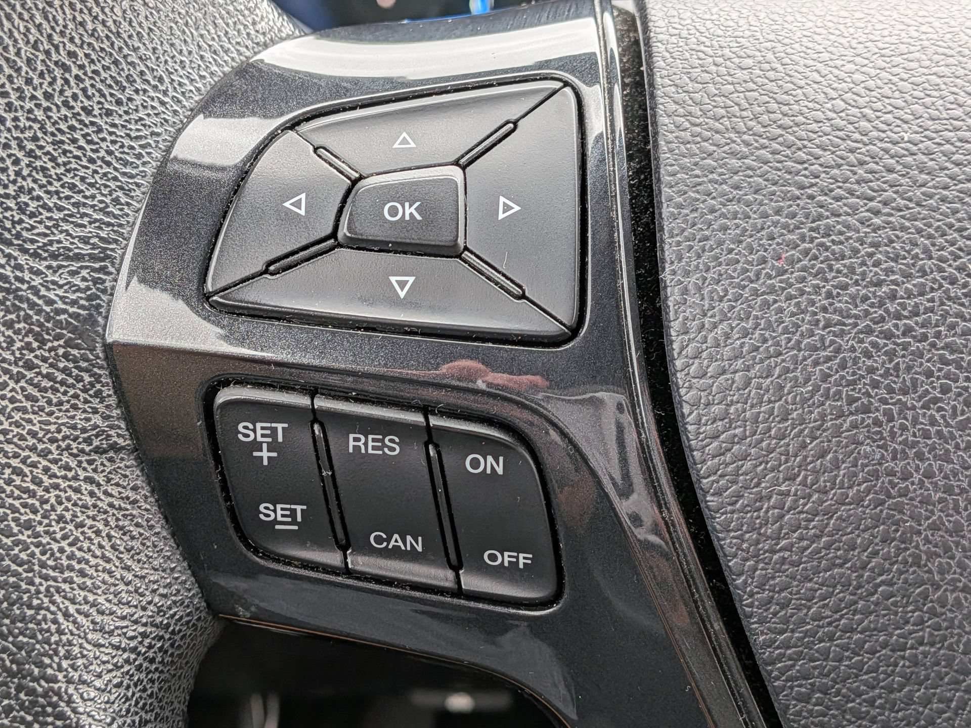 Used 2019 Ford Explorer XLT FWD image 26