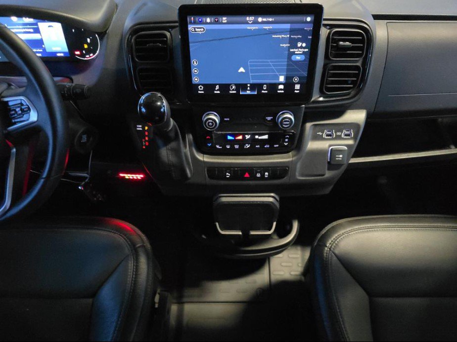Used 2022 RAM ProMaster 2500 w/ Premium R/V Group FWD image 10