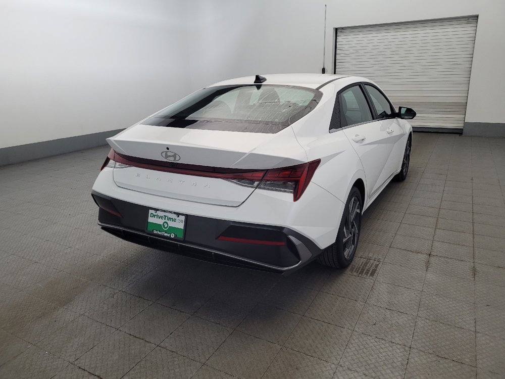 Used 2025 Hyundai Elantra SEL FWD image 7