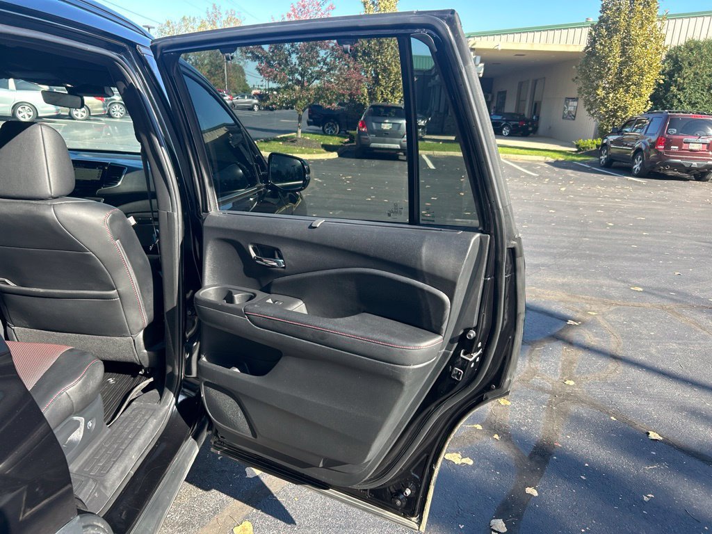 Used 2020 Honda Pilot Black Edition image 48