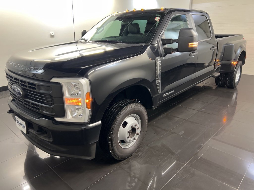 Used 2025 Ford F350 XL image 3