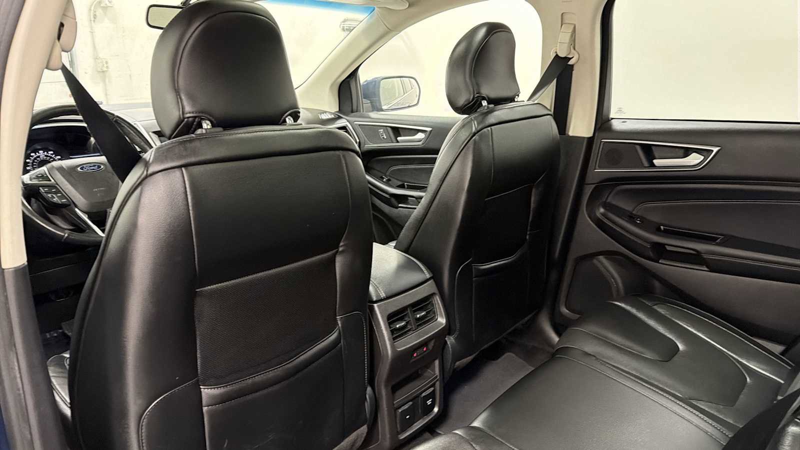 Used 2017 Ford Edge Titanium w/ Equipment Group 301A image 26