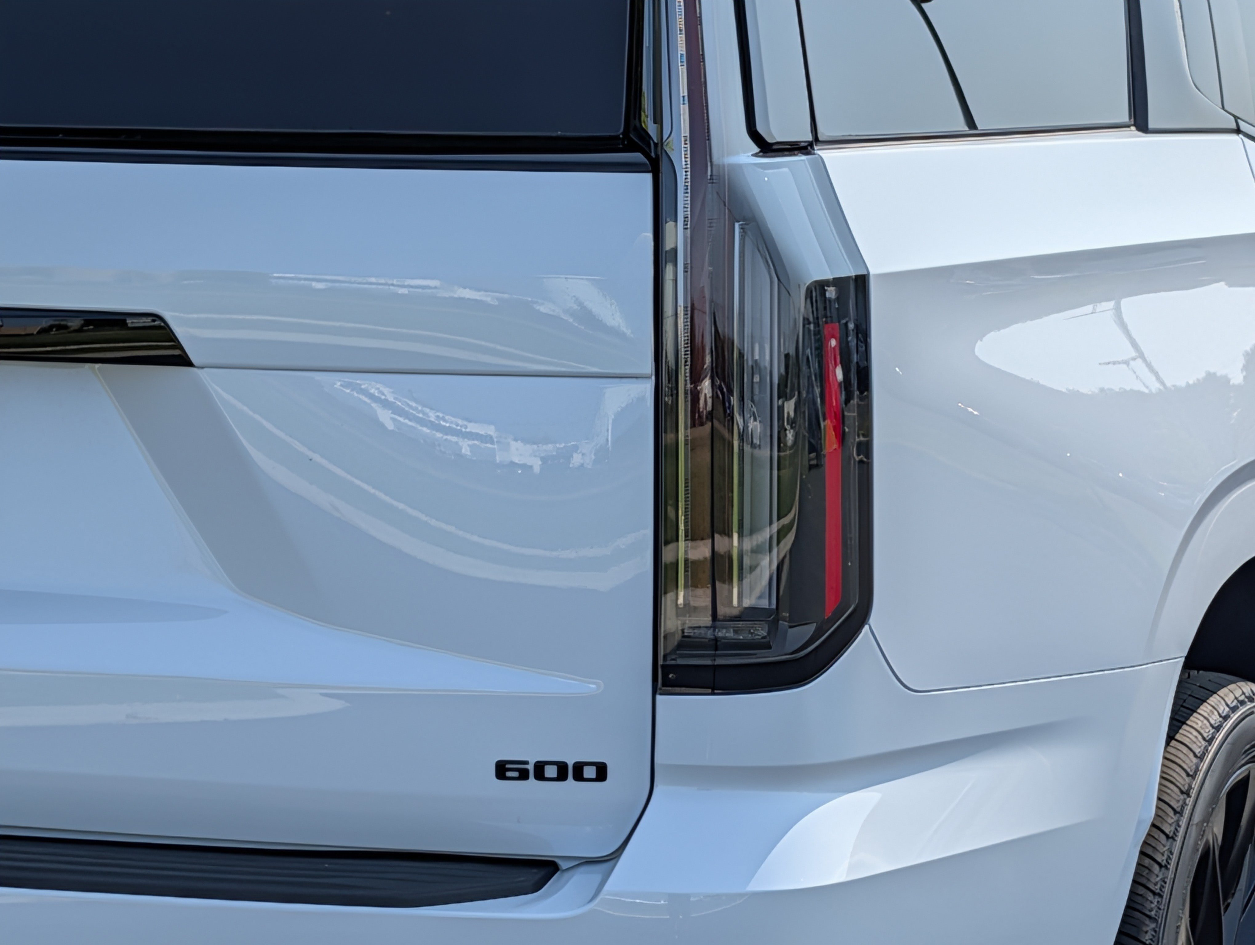 New 2026 Cadillac Escalade Platinum Sport w/ LPO, ONYX Package AWD/4WD image 8