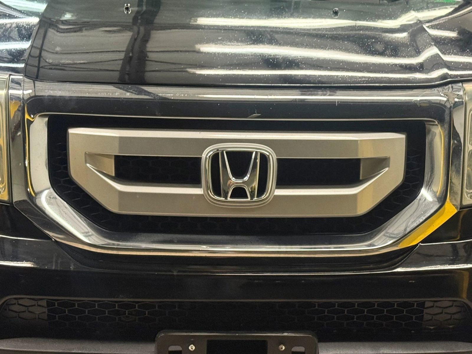 Used 2010 Honda Pilot Touring image 5