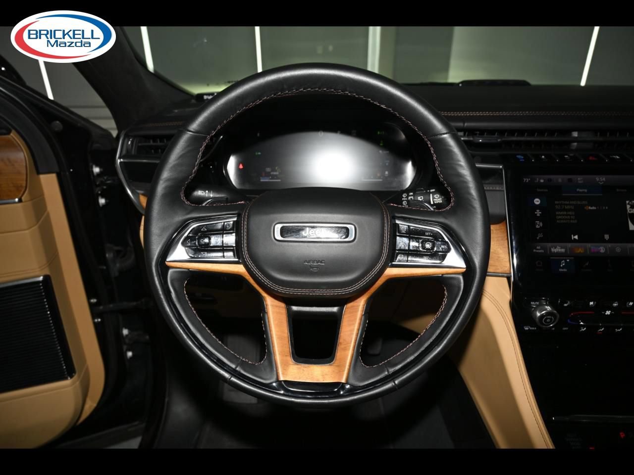 Used 2022 Jeep Grand Cherokee Summit AWD/4WD image 35