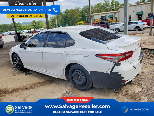 Used 2018 Toyota Camry SE FWD image 3
