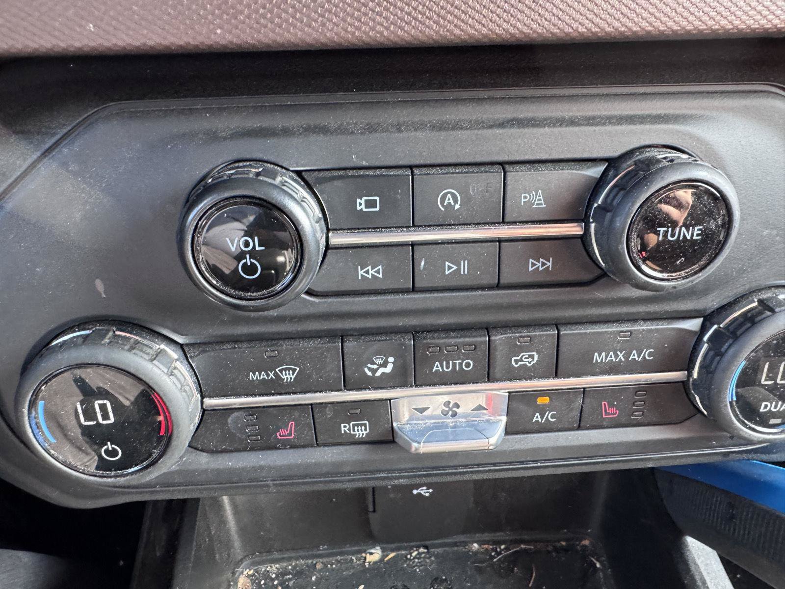 Used 2023 Ford Bronco Outer Banks AWD/4WD image 14