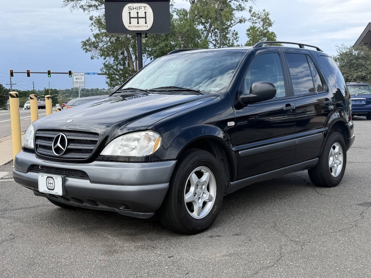 Used 1999 Mercedes-Benz ML 320 4MATIC image 1