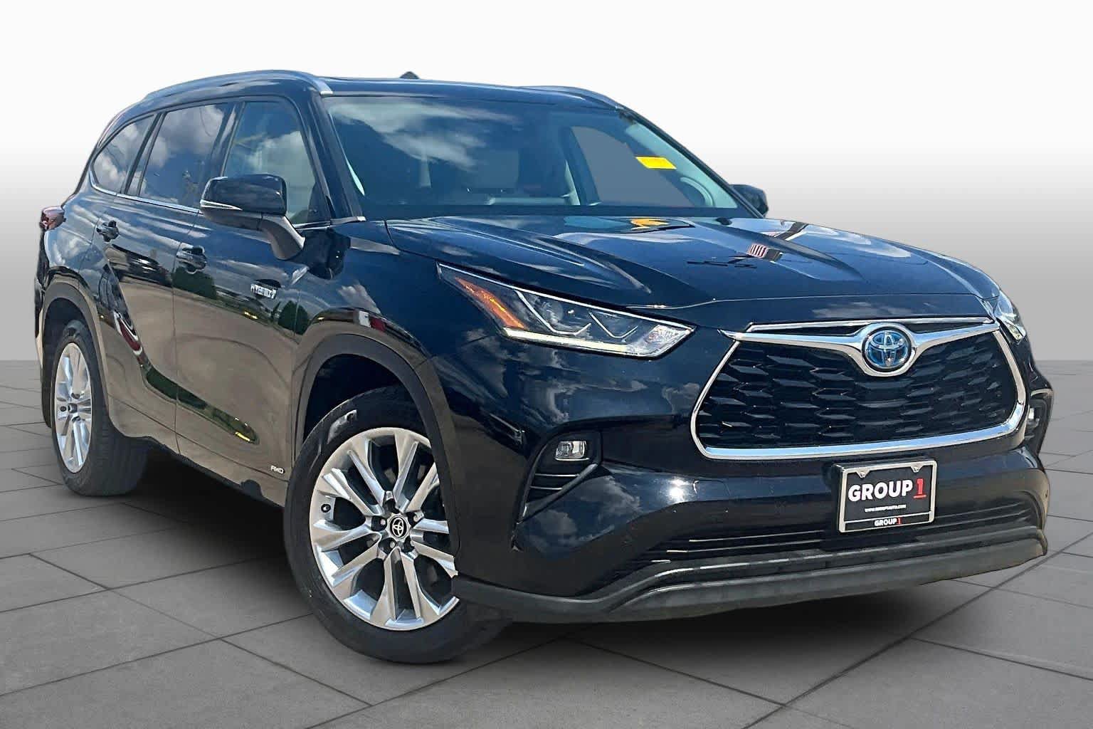 Used 2021 Toyota Highlander Limited AWD/4WD image 3