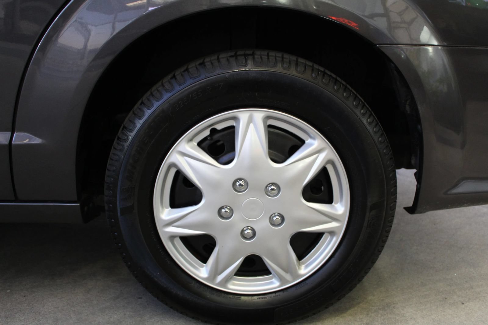 Used 2019 Dodge Grand Caravan SE FWD image 36