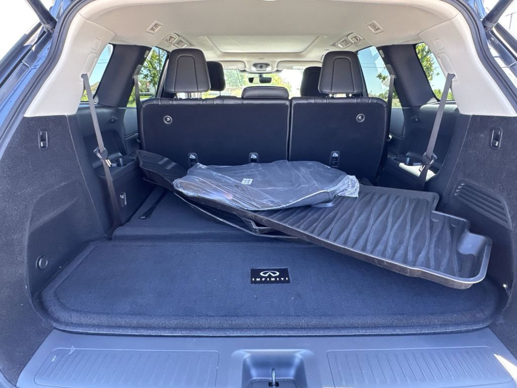 Certified 2026 INFINITI QX60 Luxe w/ Cargo Package AWD/4WD image 21