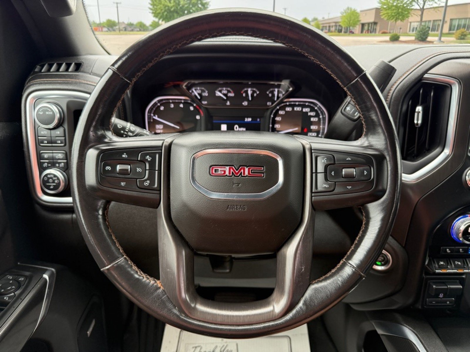 Used 2021 GMC Sierra 1500 AT4 w/ AT4 Preferred Package AWD/4WD image 11