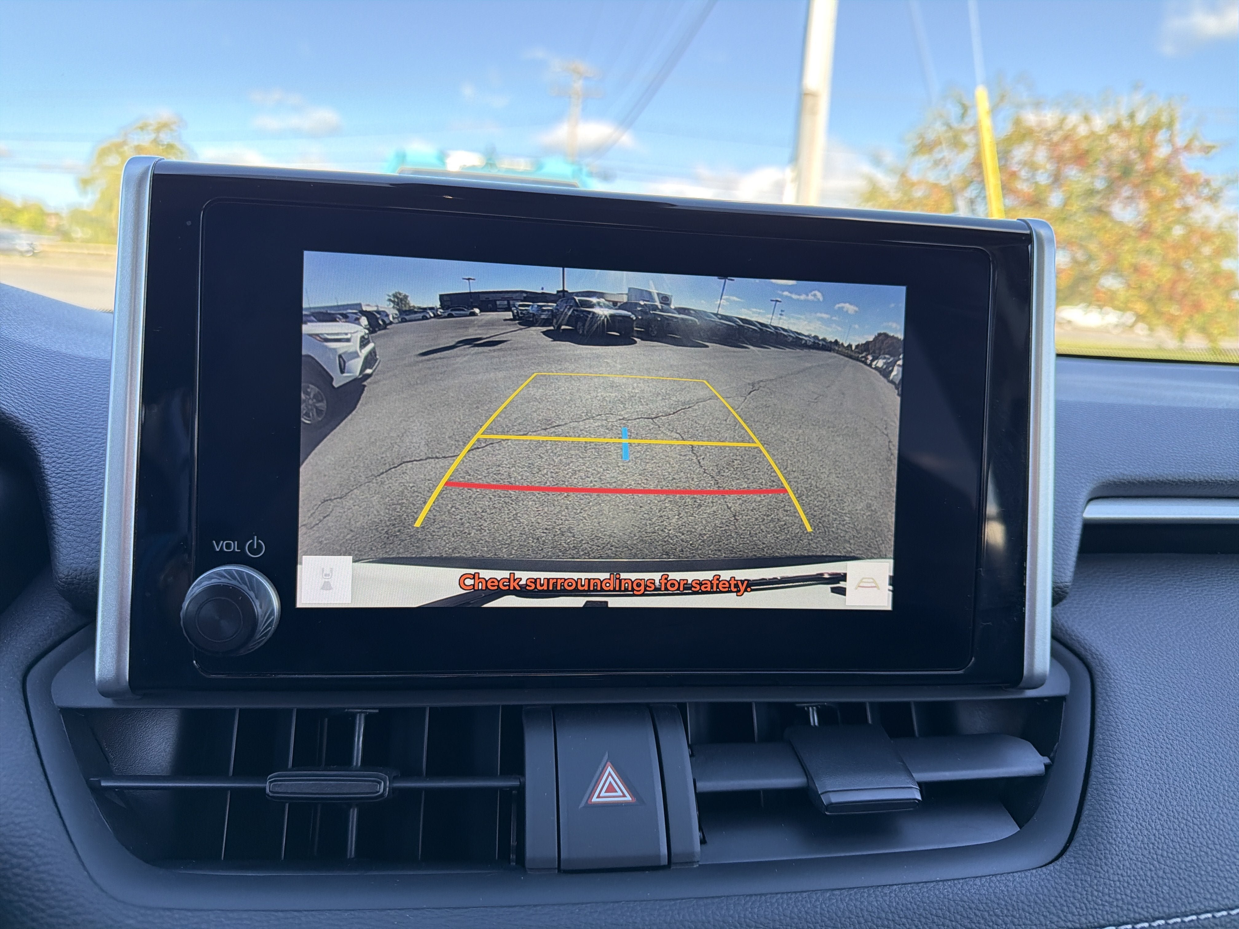 Used 2023 Toyota RAV4 LE AWD/4WD image 17