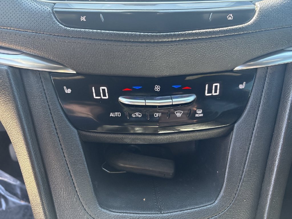Used 2022 Cadillac XT5 Luxury FWD image 25