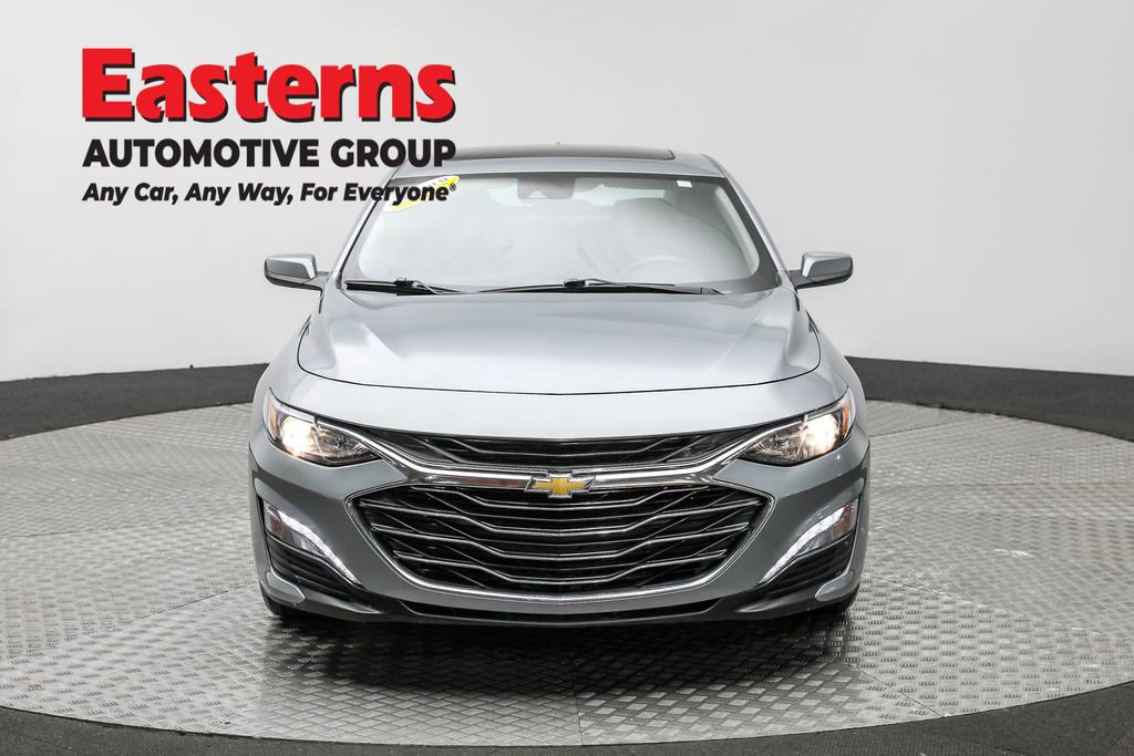 Used 2024 Chevrolet Malibu LT image 2