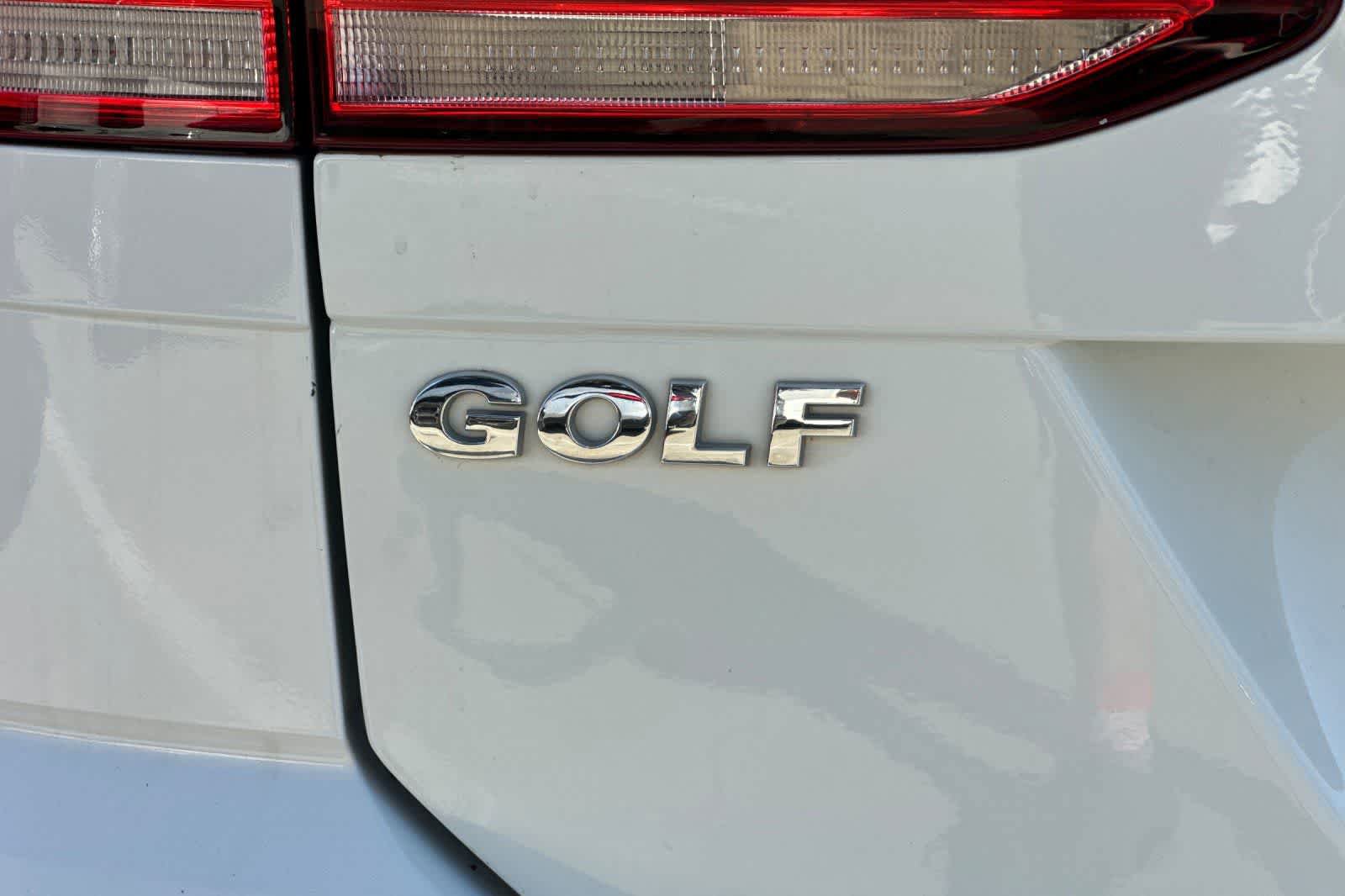 Used 2019 Volkswagen Golf S image 17