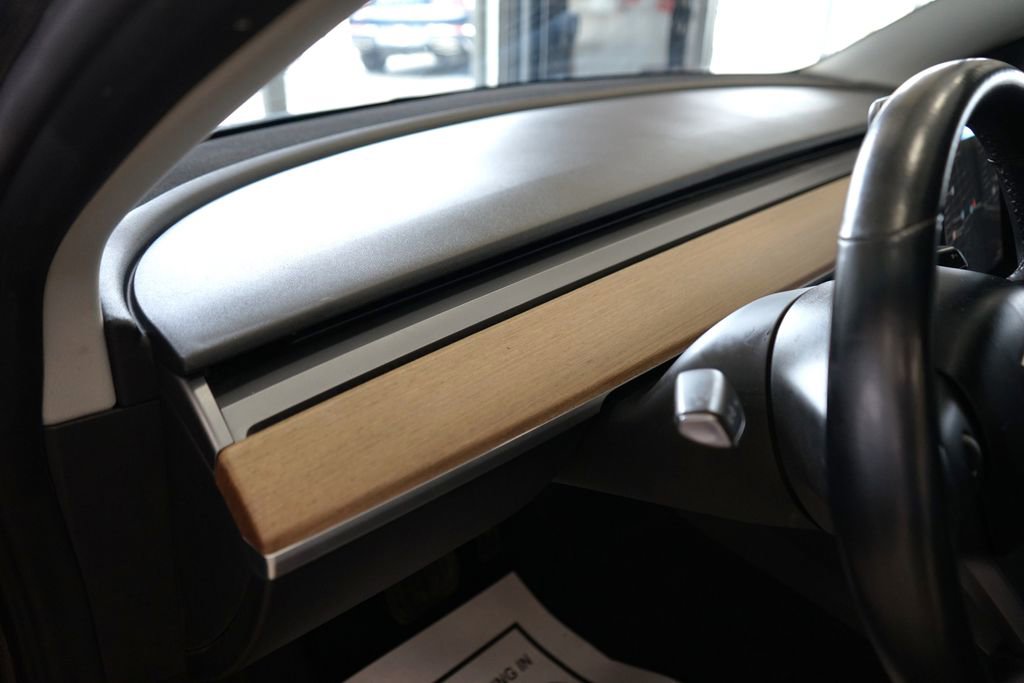 Used 2018 Tesla Model 3 Long Range image 26