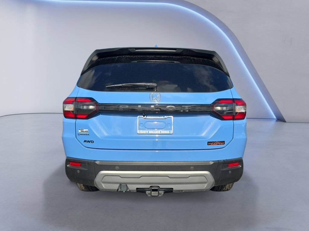 Used 2024 Honda Pilot TrailSport image 4