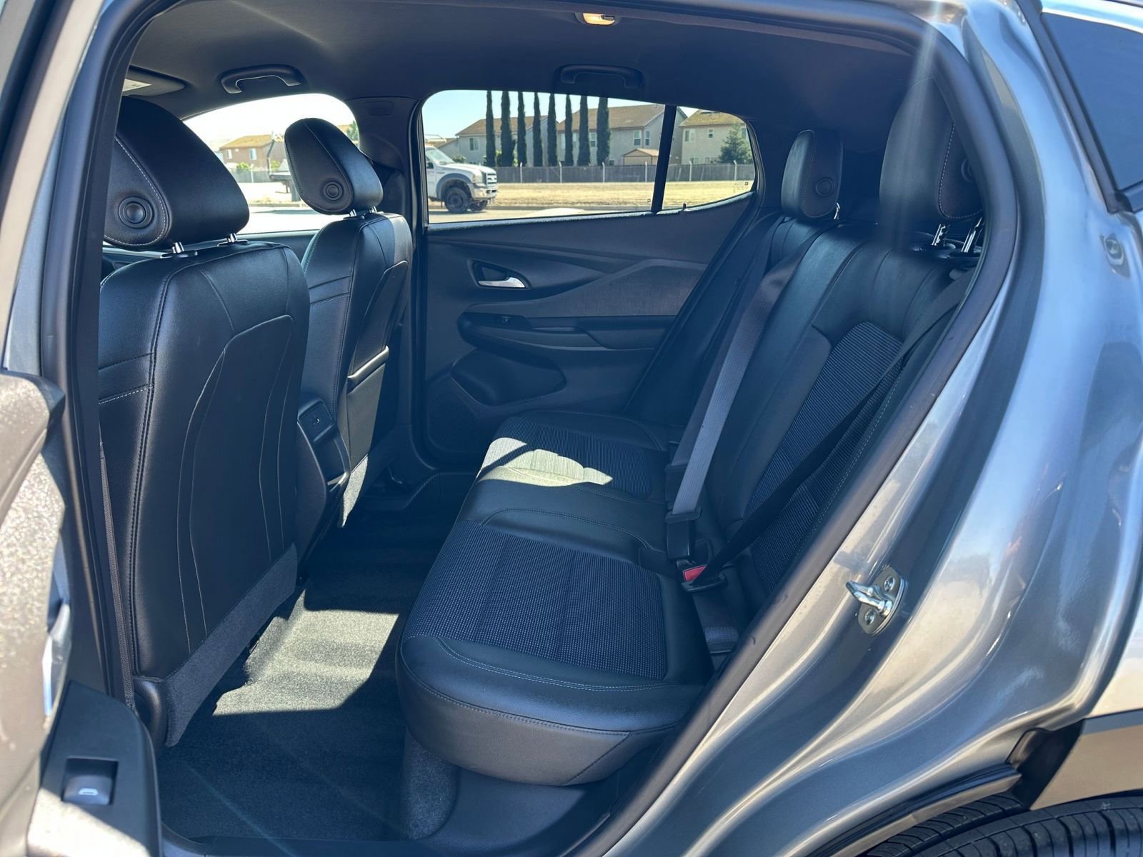 Used 2025 Buick Envista Preferred image 25